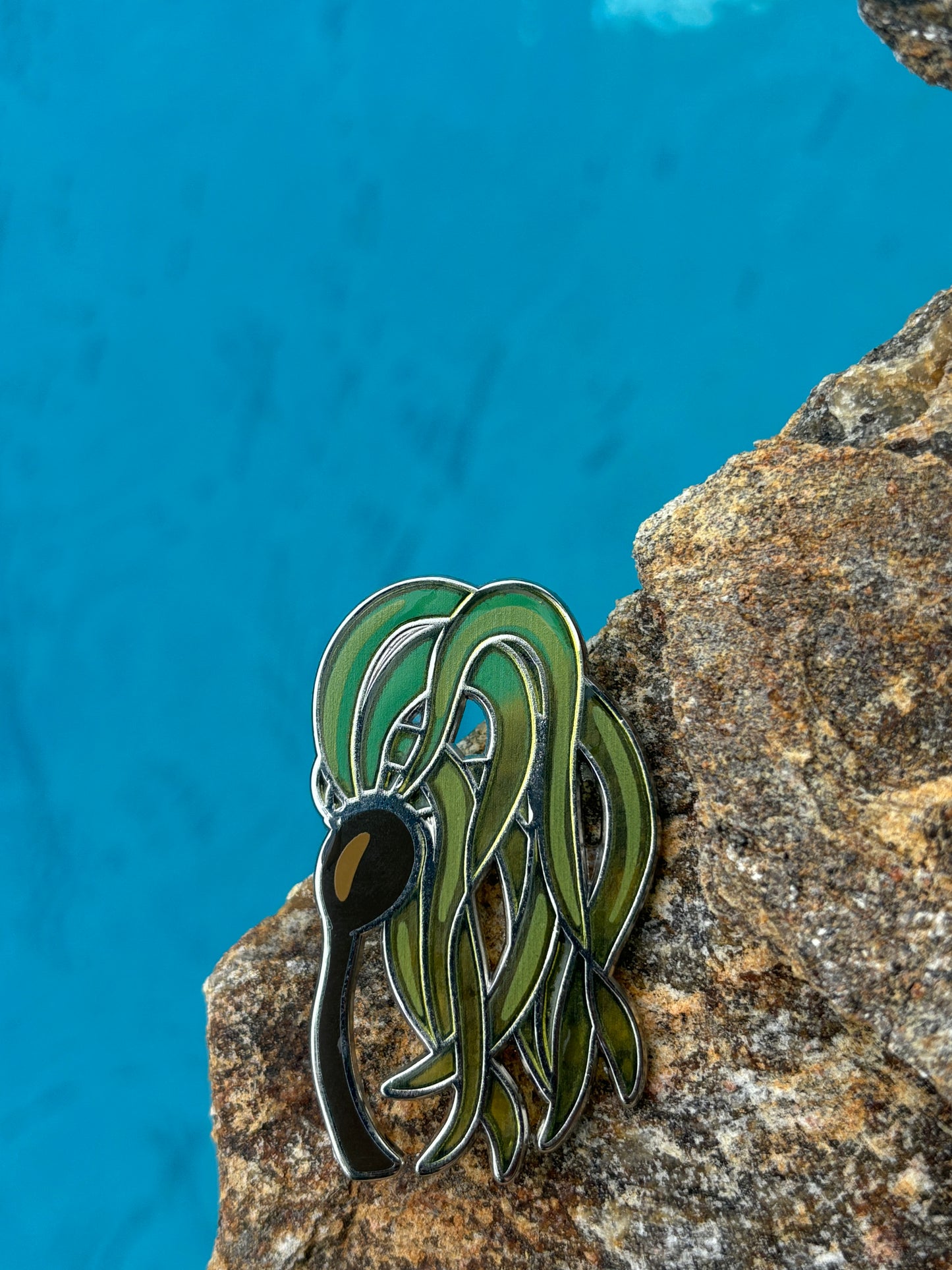 Bull kelp enamel pin