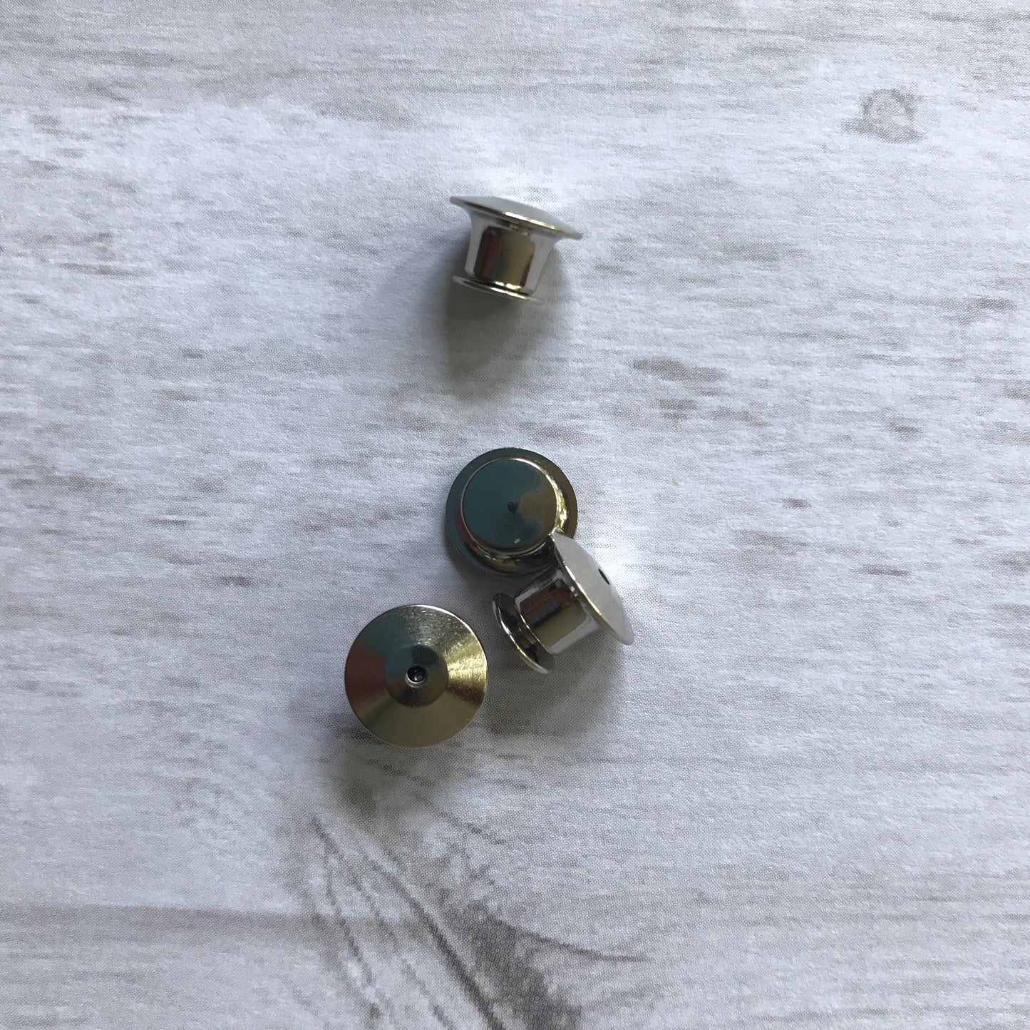 locking pin backs (pack of 4) silver