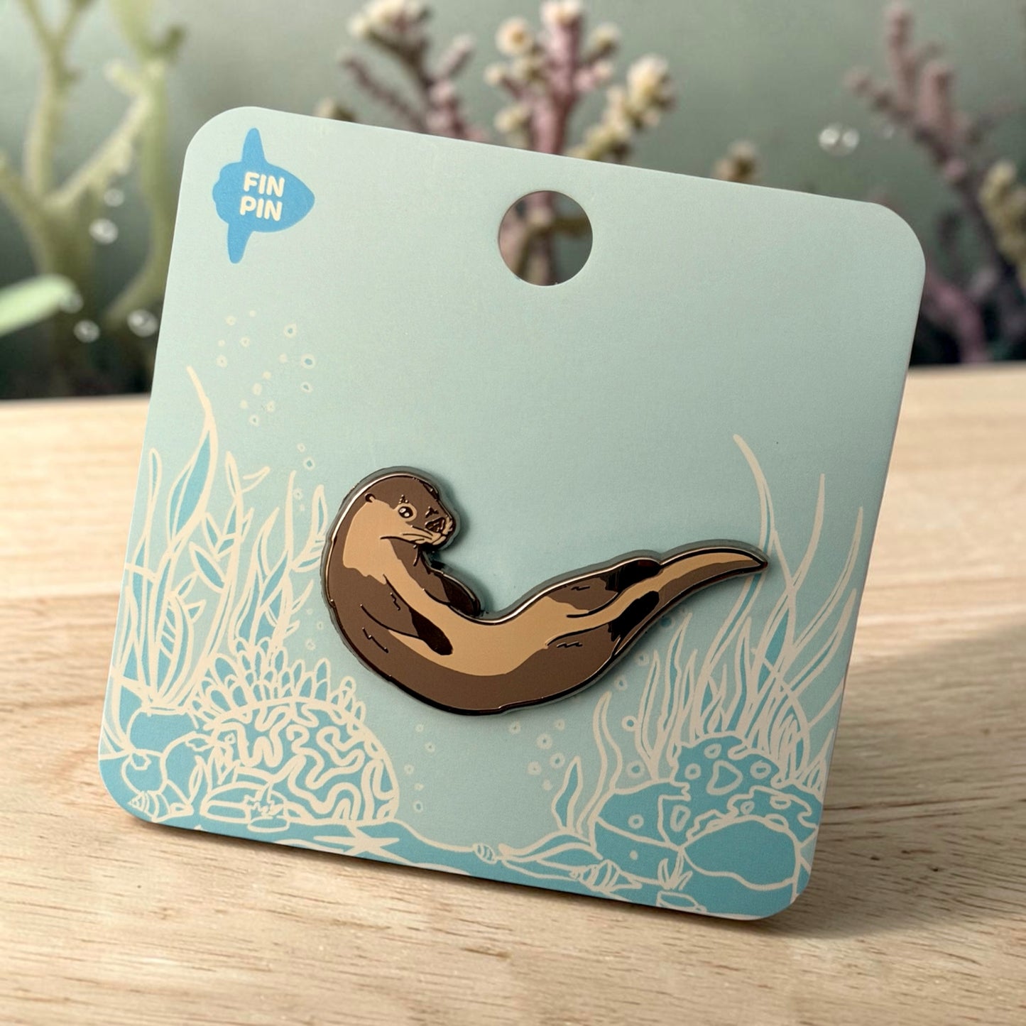 River otter enamel pin