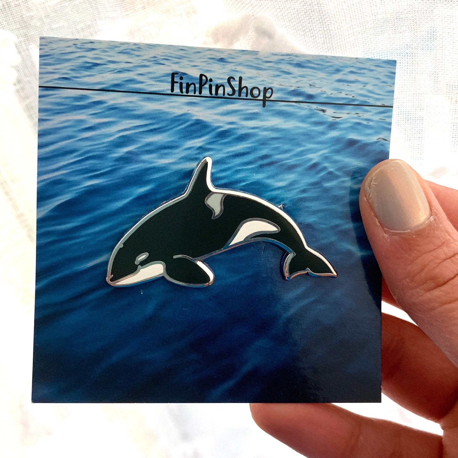 type d orca cetacean • donation pin